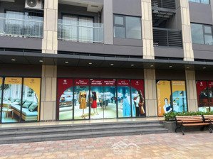 39tr/ tháng- cho thuê shophouse mặt sảnh 82,3m² vị trí vàng, lưu lượng di chuyển đông . lh : eda
