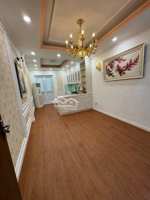 bán nhà- mặt phố- hoàng hoa thám- 5tầng thang máy - vỉa hè rộng - mặt ngõ kinh doanh- 65m2 x5tầng