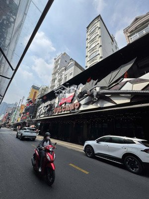 siêu vip nhà mt phố tây bùi viện, quận 1, dt 8x15m, 5 tầng hđt 300tr/tháng, giá 76 tỷ