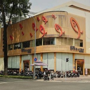 bán gấp nhà mặt tiền tôn thất tùng quận 1 (6,2x22m)- 5 tầng- hđt: 180 triệu - giá 65 tỷ