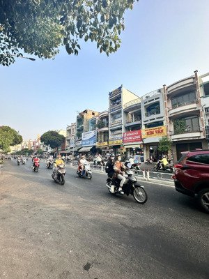 bán nhà mtkd đường nguyễn sơn, p. phú thạnh (gần chợ) dt: 7.5x17m - 2 lầu - giá: 28 tỷ