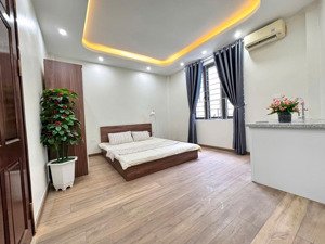 chính chủ cần bán gấp - căn hộ dịch vụ 8 phòng - doanh thu hơn 400tr/năm phố bà triệu, hà đông