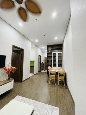 chinh chủ cho thuê căn hộ fpt plaza 2 đà nẵng sẵn lh 