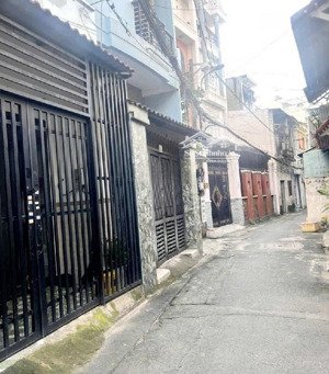 bán gấp nhà hẻm xe hơi tân kỳ tân quý - tân phú . 32m2 , 4 x 8 , 2 tầng . giá nhỉnh 3tỷ