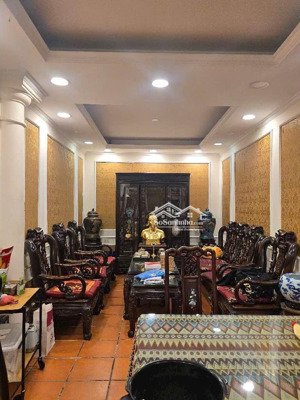 chuyển nhượng nhà mặt tiền đường hoàng như tiếp p. bồ đề q. long biên