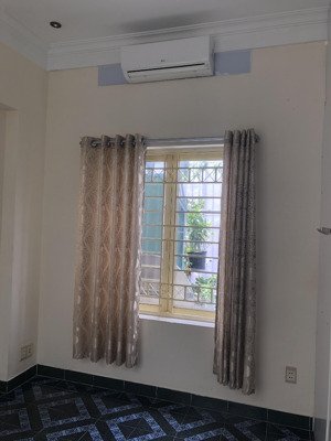 cho 1 nữ thuê phòng trọ ở ghép cùng gia đình cùng chủ nhà