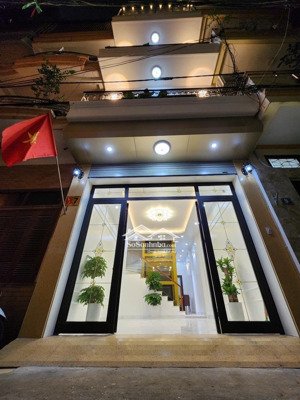 bán nhà phân lô ô tô thái hà đống đa hà nội, đây là một trong những con phố víp nhất quận dt 40m.,