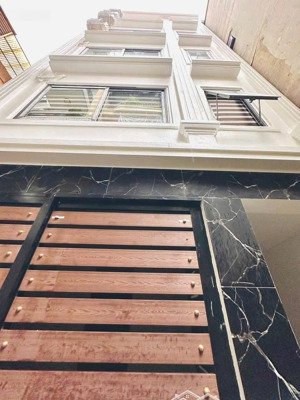 bán nhà phố xuân la - ôtô tránh - có vỉa hè - 7 tầng - 2 mặt thoáng trước sau - thang máy - pccc. d