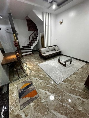 bán nhà mặt ngõ trần duy hưng, 50m ra phố. ngõ thẳng, thông, 35mx5 tầng. chỉ hơn 9 tỷ.