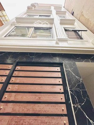 bán ccmn phố xã đàn 6 tầng thang máy. diện tích 43m2, mặt tiền 5.3m - ngõ nông - pccc đầy đủ.