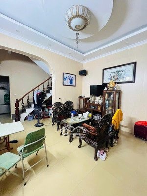 bán nhà hoàng ngân thanh xuân dt 69m x 4t x mt 5m giá 13,6 tỷ có thương lượng