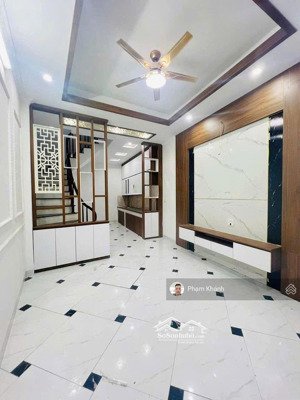 nhà an khánh. 32m xây mới 5 tầng. chỉ hơn 3 tỷ. ô tô đỗ gần lh ngay 