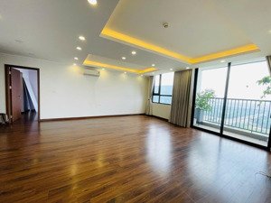 em bán căn hộ 133m2 nhà rộng thoáng tại n01-t1 ngoại giao đoàn, bắc từ liêm, hà nội lh 