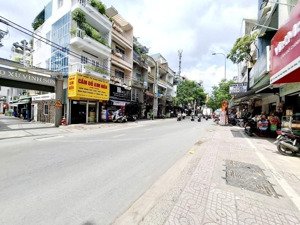 bán nhà tân binh hxh 60m2 nở hậu 5,1 m sát mặt tiền phạm văn hai gấp bán 6.7 tỷ.