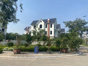 căn góc vị trí kinh doanh 144m2 nhà 3 mặt thoáng, bán nhanh giá tốt