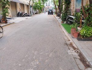 bán gấp 100m- 5 tầng- xây thô- liền kề kđt đô nghĩa- 2 mặt thoáng vĩnh viễn- giá nhỉnh 20 tỷ