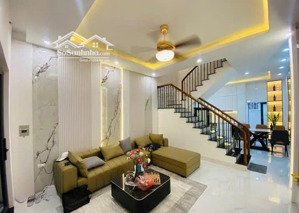giảm sâu hàng hiếm,nguyễn văn lộc, hà đông dt 48 m2 , nhà phố 4 tầng, giá sốc 9,8 tỷ. ô tô đỗ cửa