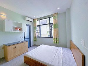 cho thuê phòng ngay cmt8 q10 gần công trường dân chủ - toà nhà viettel thuận tiện đi q3 có cửa sổ