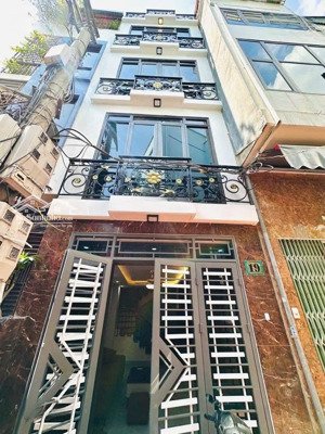 mặt ngõ trung tâm đống đa 42m 5 tầng ngõ thông