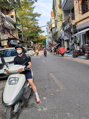 siêu phẩm mặt phố đồng nhân 34m,15,5ty,kinh doanh,vỉa hè, ôtô,ko quy hoạch,sổ đẹp,ko lỗ phong thủy