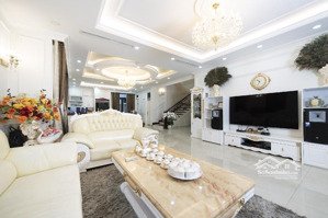 nhà mặt phố linh lang diện tích 90m2, mặt tiền rộng 7m, giá hơn 60 tỷ
