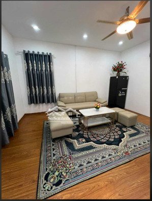 sốc ! sốc ! chủ giảm 150 trịu chỉ nhỉnh 3 tỏy nhà đẹp ở luôn chủ tặng toàn bộ nội thất