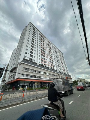 bán căn hộ moonlight park view đường số 7 q.bình tân 2pn giá 3.2 tỷ có sổ tặng nội thất