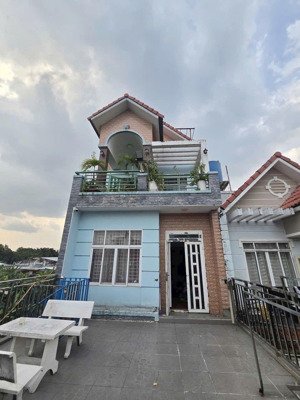 chủ cần tiền xoay công việc cần bán gấp nhà ql13 cũ hiệp bình phước thủ đức gần sông mát mẻ giá 8.7