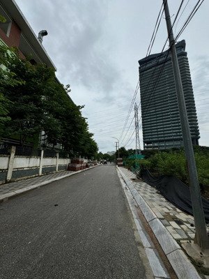 không gian nghỉ dưỡng giữa thủ đô - biệt thự phú thượng, sân vườn 3 thoáng, giá chỉ 33.9 tỷ