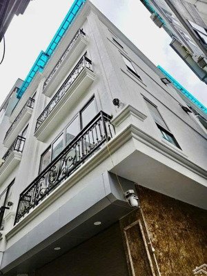 bán nhà 40m2 - 9 tỷ - 15m ra ô tô tránh - gần ngoại giao đoàn