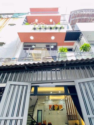 chú hùng bán nhà đang cho thuê 28tr, 80,2m2 đường oto nguyễn hữu cầu - p. tân định - q.1