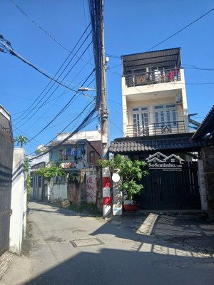 nhà 3 tầng còn mới, hxh phường phước bình, diện tích 45.7m2, ngang 4.01m, chỉ 4.05 tỷ.