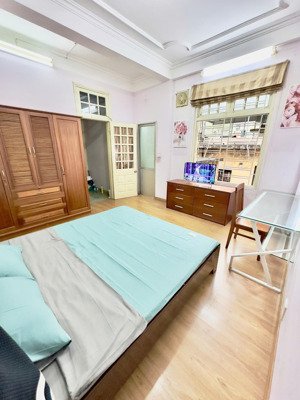 căn hộ 1k1n full đồ, máy giặt riêng, ban công triệu việt vương, hbt, ô tô đỗ cửa, 8 triệu/th