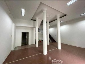 "cho thuê nhà mặt phố nguyễn chí thanh, phường láng thượng, đống đa, hà nội 70 tr /1 tháng