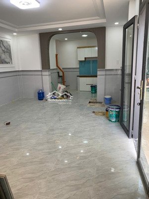 nhà góc 2mt ở trương thị hoa quận 12 (4,5x14m) giá 1tỷ520tr còn thương lượng