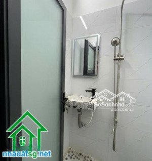 chỉ 4,7 tỷ nhà đẹp đồng đen, tân bình. diện tích: 32m2 (4,2 x 7m, thực tế 4,2 x 8m