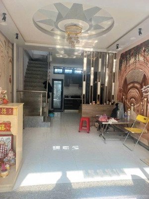 nhà bùi minh trực 60m2 giá chỉ 8tỷ7 nhà mới đẹp có thể dọn vào ở ngay