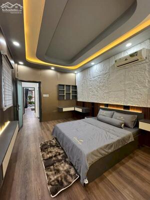 Chỉ 5.7 tỷ thương lượng Căn nhà HẺM XE HƠI - LẠC LONG QUÂN - TÂN BÌNH - 3 TẦNG