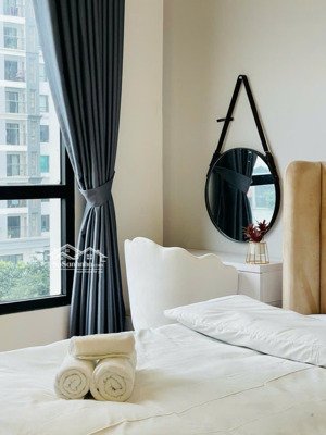 cho thuê căn hộ 2 ngủ tại times city, có slot xe, full nội thất đẹp lung linh, vào luôn