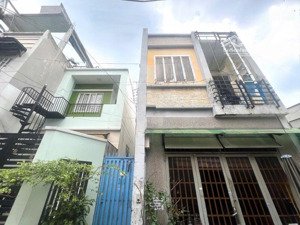 hẻm ô tô - 2 tầng đúc kiên cố - 55m - gần ngã tư hàng xanh cầu thị nghè giá 6.3tỷ