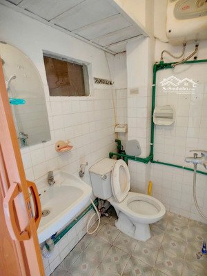 cho thuê nhà tập thể k1 mặt phố giảng võ.