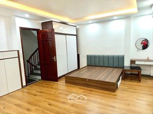 bán nhà hà trì - bà triệu ngay chợ hà đông, 5 tầng thang máy, ba gác đỗ cổng 40m2,giá chỉ hơn 7 tỷ