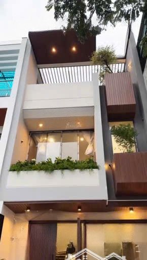 cần bán gấp nhà đẹp đào duy anh, p9, phú nhuận. dt 69m2, sẵn hđ thuê 15tr. nhà 1t 2l có 4pn 4wc.shr