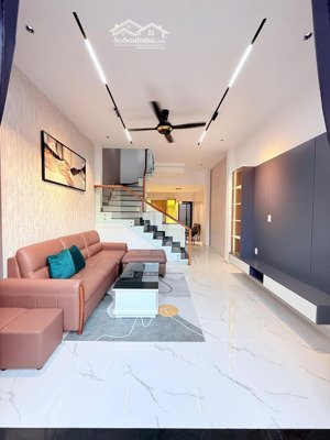 hiếm nguyễn thị thập - xe hơi vào nhà - 4 tầng btct - sát lotte - chỉ 11,5 tỷ