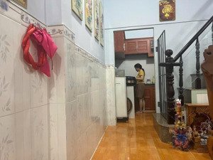 bán nhà riêng tại lý thường kiệt, dĩ an, 2,3 tỷ, 44m2(4x11), pháp lý đầy đủ, giá ưu đãi