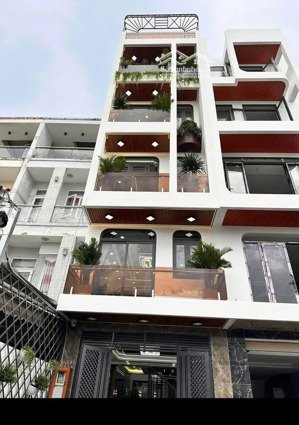 nhà ngộp đường phú thuận, q7, dt 84m2(4,220 )giá 4.9tỷ, gần go nguyễn thị thập còn hđ thuê 30tr/t.