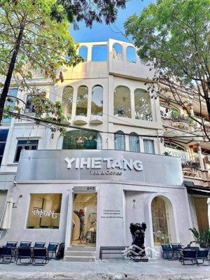 cho thuê nhà mặt phố tại nguyễn trãi, diện tích 150m2x 3 tầng ,mặt tiền 10m2