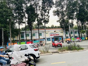 hàng hiếm! lô góc 2 mặt tiền hẻm 7m , 1/ đình phong phú, 100m2 ( 5 x 20), chỉ 7.49 tỷ tl