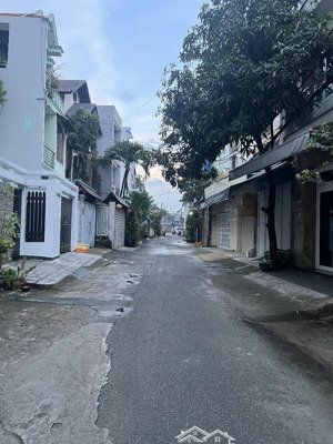 1/gò dầu -tân phú. khu cao tầng . đường 12m . ngang 4m chỉ nhỉnh 4tỷ