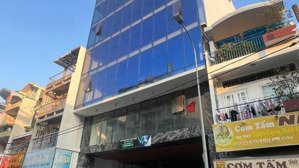 bán nhà mặt phố lê thanh nghị, dt 130m2 x 3 tầng, mặt tiền 7m, lô góc, giá 65 tỷ.